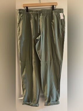 NWT Maurices weekender Olive Green utility pull on Pants size 16